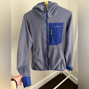 Womens Patagonia R1 reversible hooded fleece